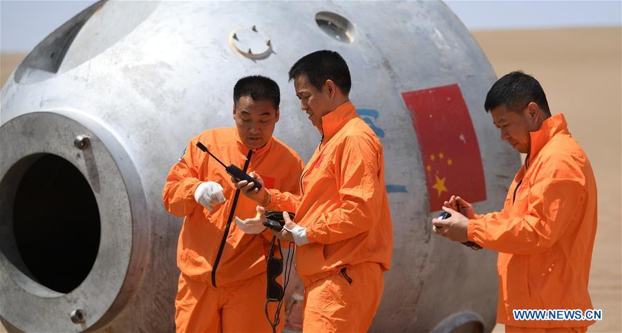 Les astronautes chinois achèvent leur entra?nement de survie dans le désert