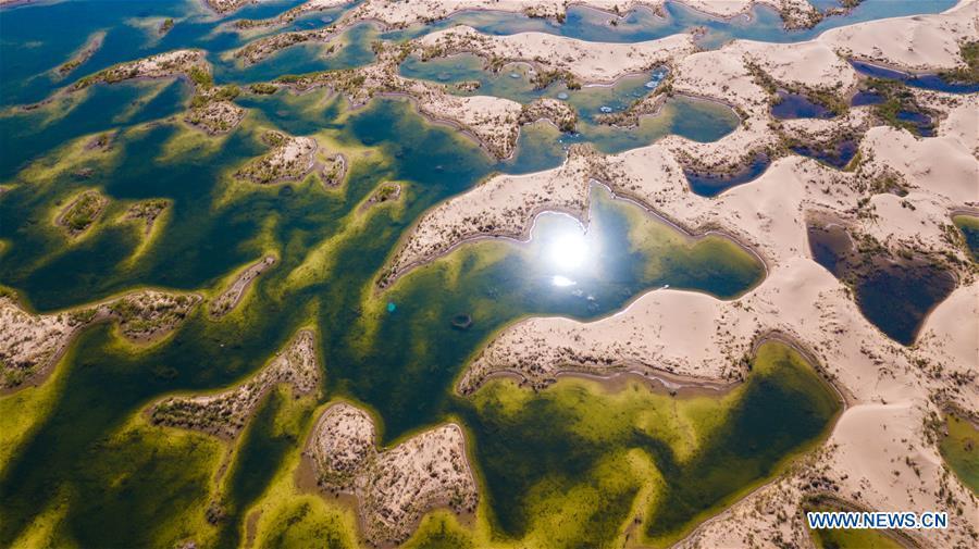 Mongolie intérieure : la zone humide du désert de Kubuqi vue du ciel 