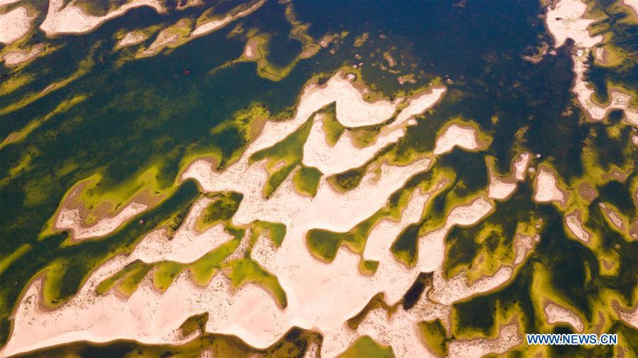 Mongolie intérieure : la zone humide du désert de Kubuqi vue du ciel 