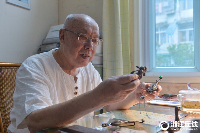 à Hangzhou, un collectionneur fan de vieux cadenas