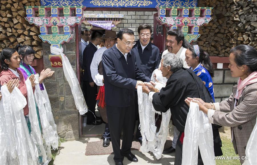 Le Premier ministre chinois met l'accent sur le développement et la prospérité durables au Tibet