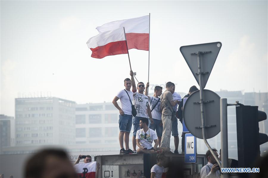 Pologne : commémoration du 74e anniversaire de l'Insurrection de Varsovie