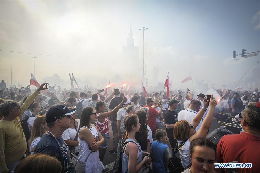 Pologne : commémoration du 74e anniversaire de l'Insurrection de Varsovie