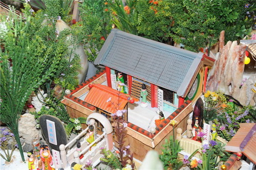 Il recrée un jardin miniature inspiré des classiques chinois