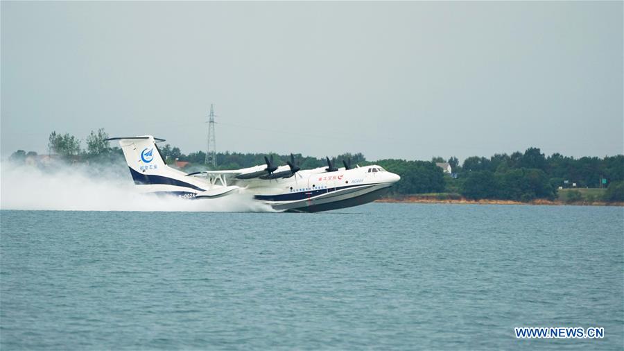 L'hydravion chinois achève ses essais à grande vitesse sur l'eau