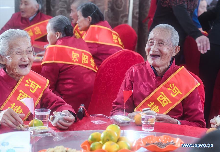 Chine : les personnes agées à l'honneur pour la fête de Chongyang