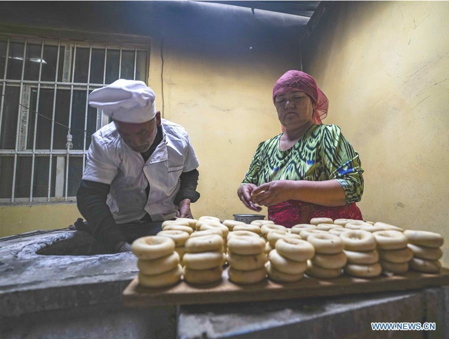 Un patissier chinois dans le Xinjiang 