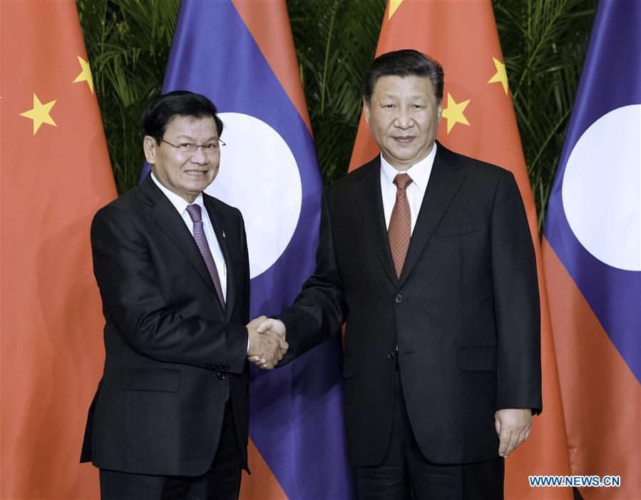 Xi Jinping rencontre le Premier ministre laotien