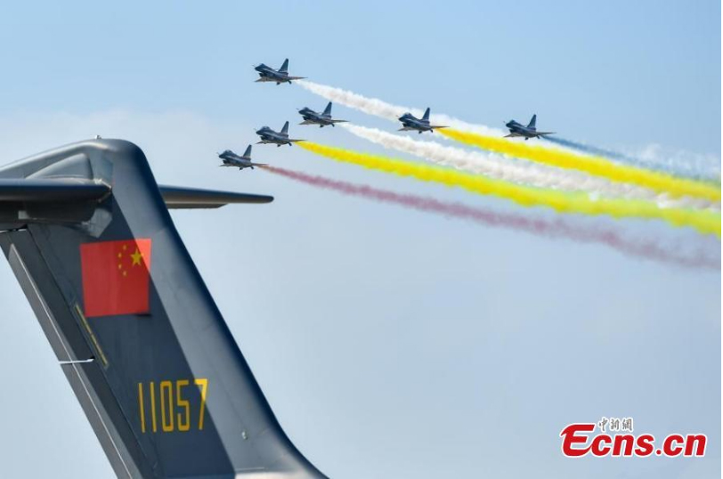 Ouverture du 12e Salon de l'aviation et de l'aérospatiale de Zhuhai