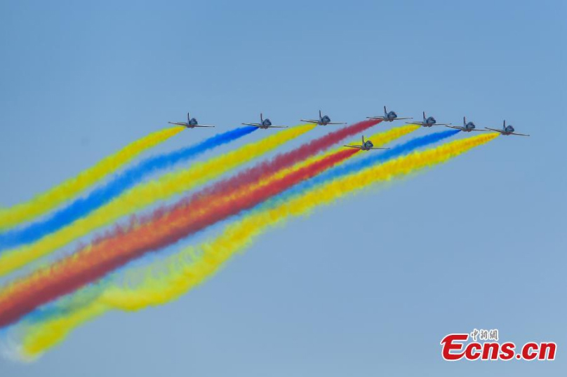 Ouverture du 12e Salon de l'aviation et de l'aérospatiale de Zhuhai