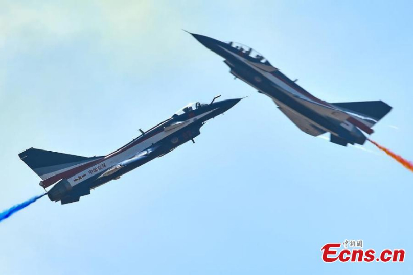 Ouverture du 12e Salon de l'aviation et de l'aérospatiale de Zhuhai