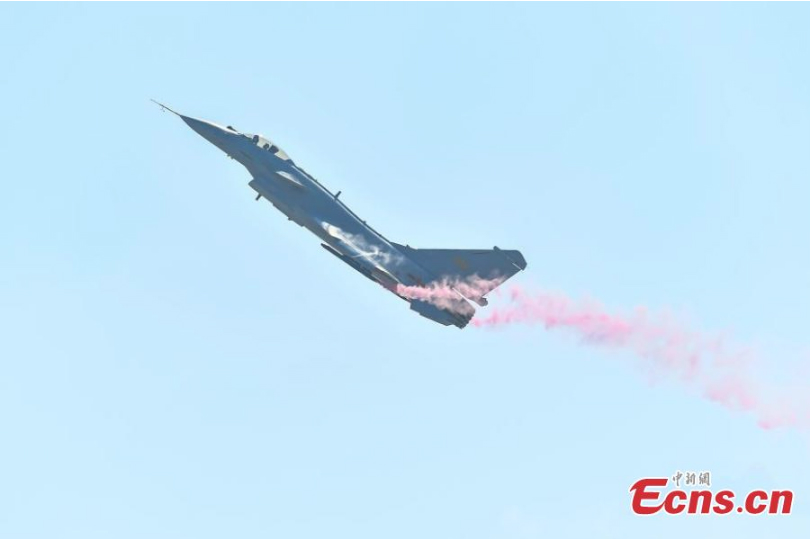 Ouverture du 12e Salon de l'aviation et de l'aérospatiale de Zhuhai