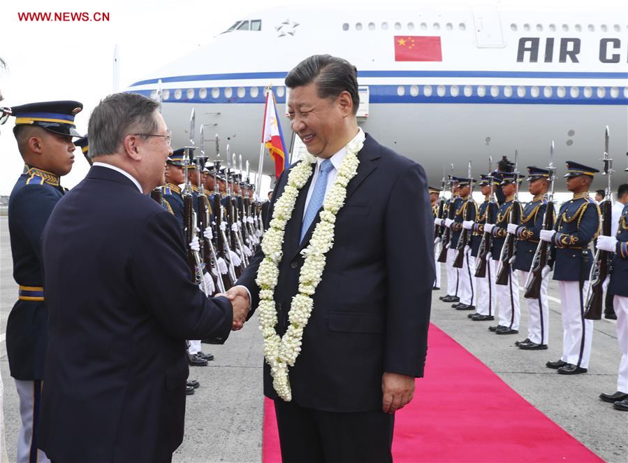 Le président Xi arrive aux Philippines pour une visite d'Etat