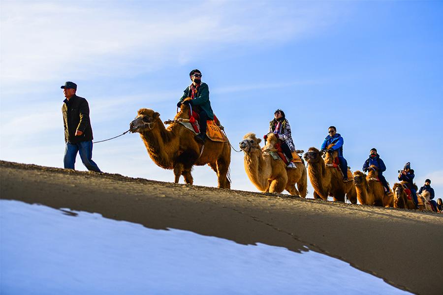 Premières chutes de neige de l'année à Dunhuang