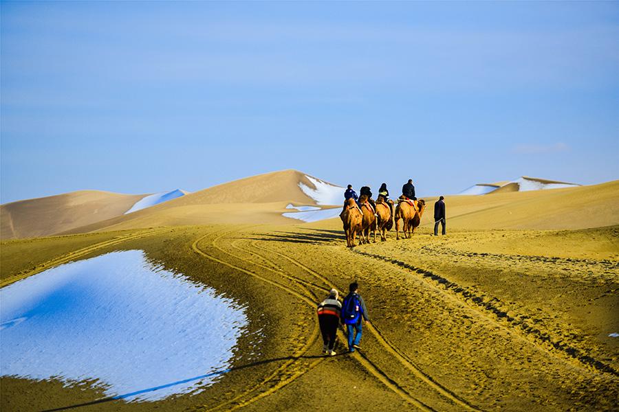 Premières chutes de neige de l'année à Dunhuang