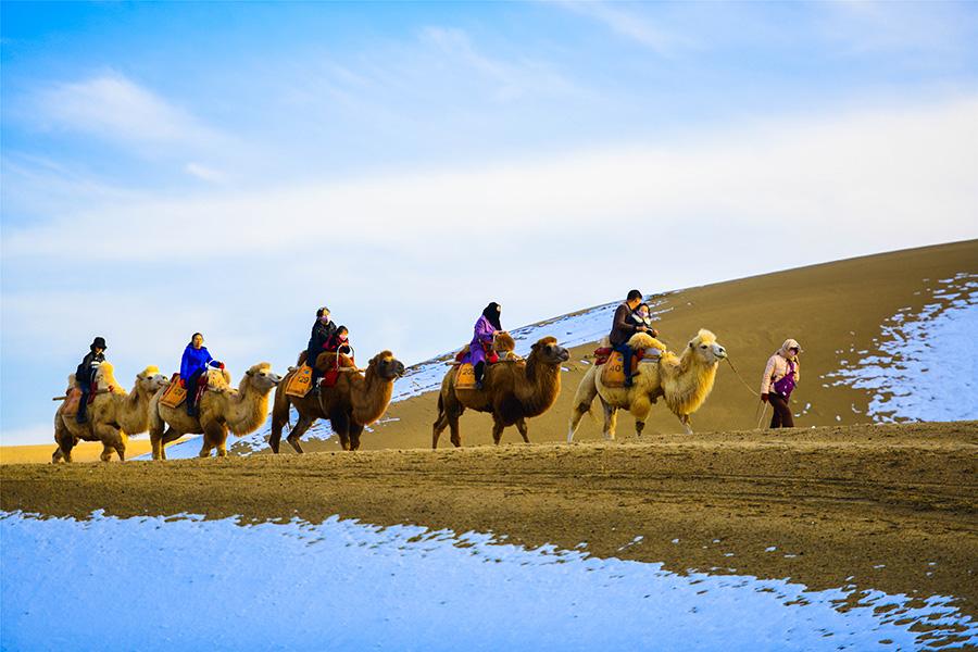 Premières chutes de neige de l'année à Dunhuang