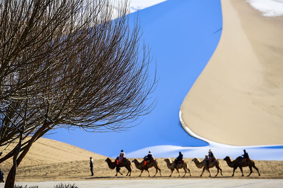 Premières chutes de neige de l'année à Dunhuang