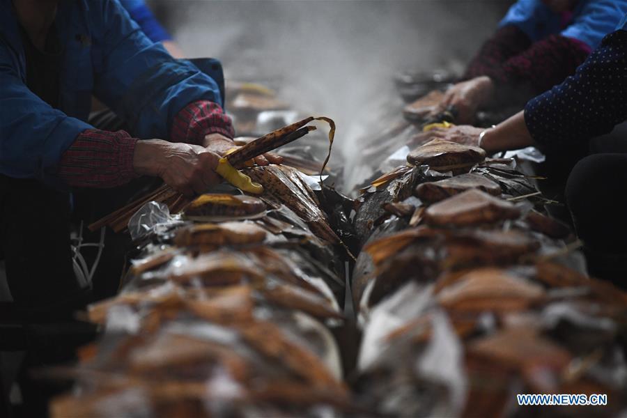 La fabrication du vin de riz traditionnel à Shaoxing