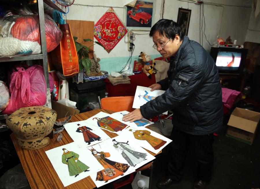 A la découverte de la fabrication des chapeaux traditionnels de l'Opéra du Shaanxi