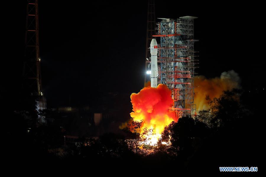 La Chine lance la sonde lunaire Chang'e-4 pour éclairer la face cachée de la Lune