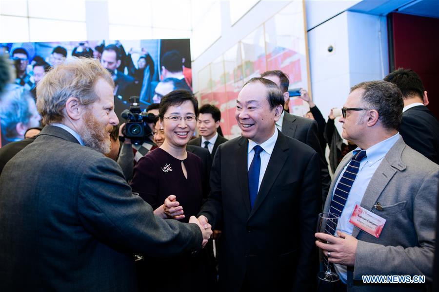 Chine : le Bureau de l'information du Conseil des Affaires d'Etat organise une réception du Nouvel An