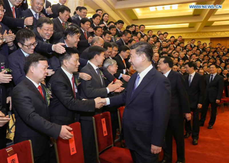 Xi Jinping confère le prix scientifique suprême de la Chine à deux académiciens