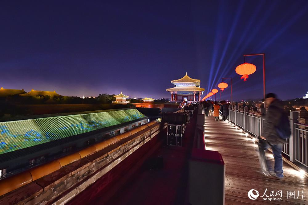 Beijing : la Cité Interdite organise sa première foire aux lanternes depuis 94 ans 