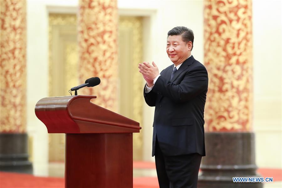 Xi Jinping rencontre les représentants de la mission Chang'e-4