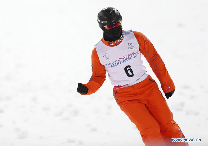 Li Zhonglin remporte la première médaille chinoise des Universiades d'hiver 2019