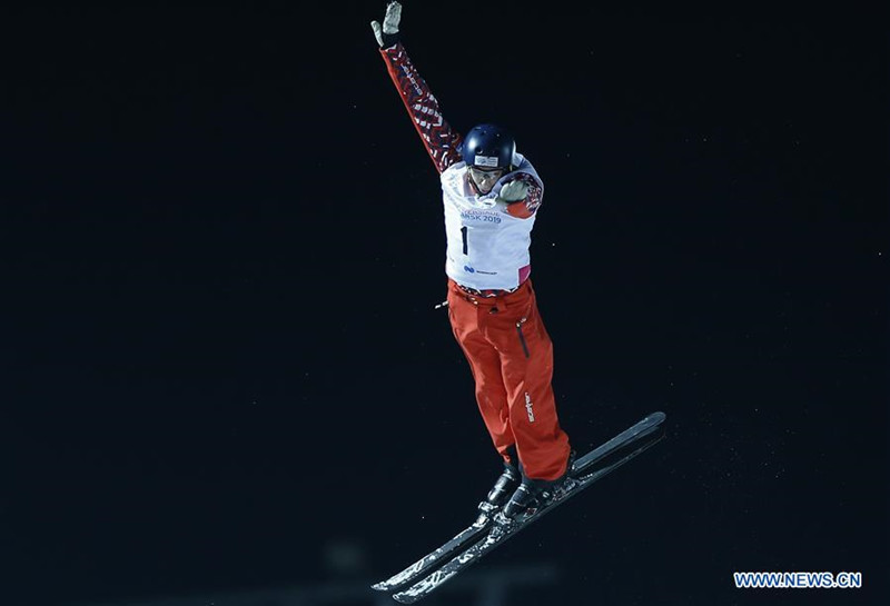 Li Zhonglin remporte la première médaille chinoise des Universiades d'hiver 2019