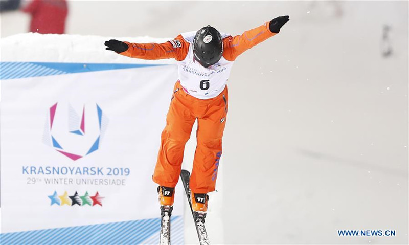 Li Zhonglin remporte la première médaille chinoise des Universiades d'hiver 2019