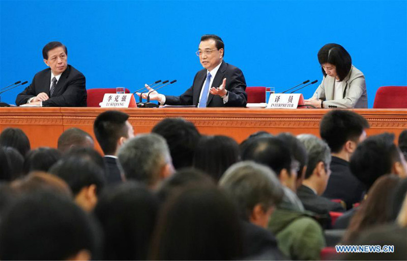 Le Premier ministre chinois rencontre la presse