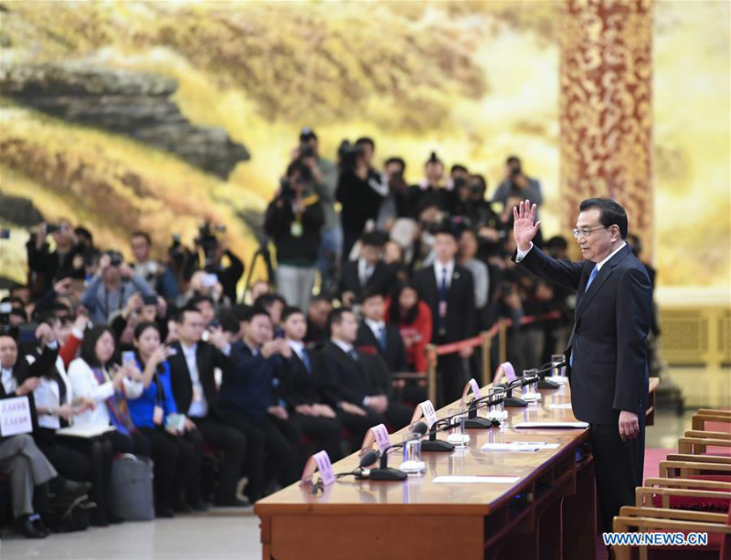 Le Premier ministre chinois rencontre la presse