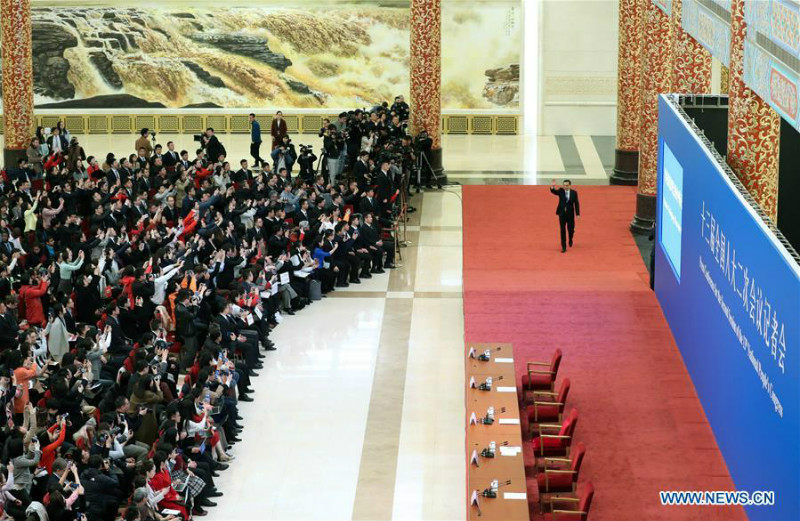 Le Premier ministre chinois rencontre la presse