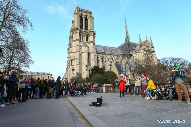 Les photos d'archives de la cathédrale Notre-Dame