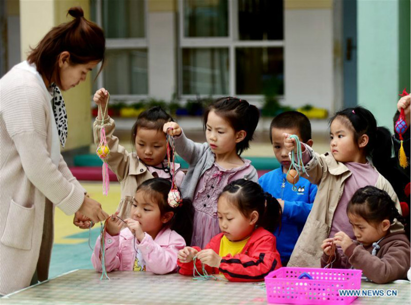 Les activités traditionnelles organisées pour marquer le prochain ? Lixia ? en Chine