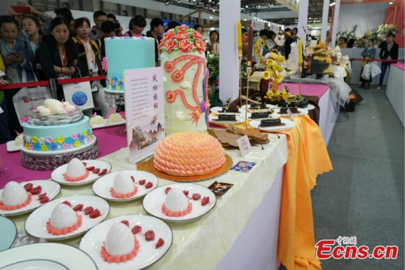 Tenue d'un concours de patisserie à Shanghai