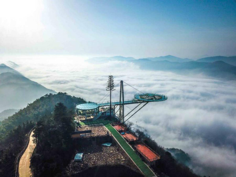 Record Guinness pour une plateforme d'observation en verre du Hubei