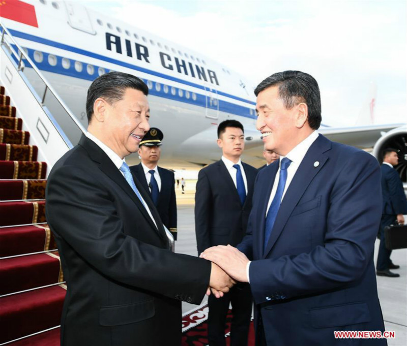 Le président chinois arrive au Kirghizistan pour une visite d'Etat et le sommet de l'OCS