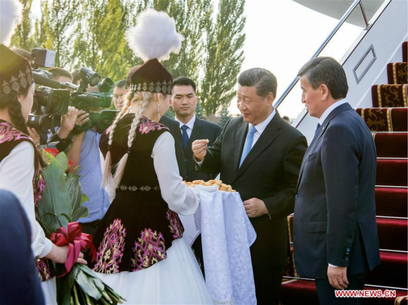 Le président chinois arrive au Kirghizistan pour une visite d'Etat et le sommet de l'OCS