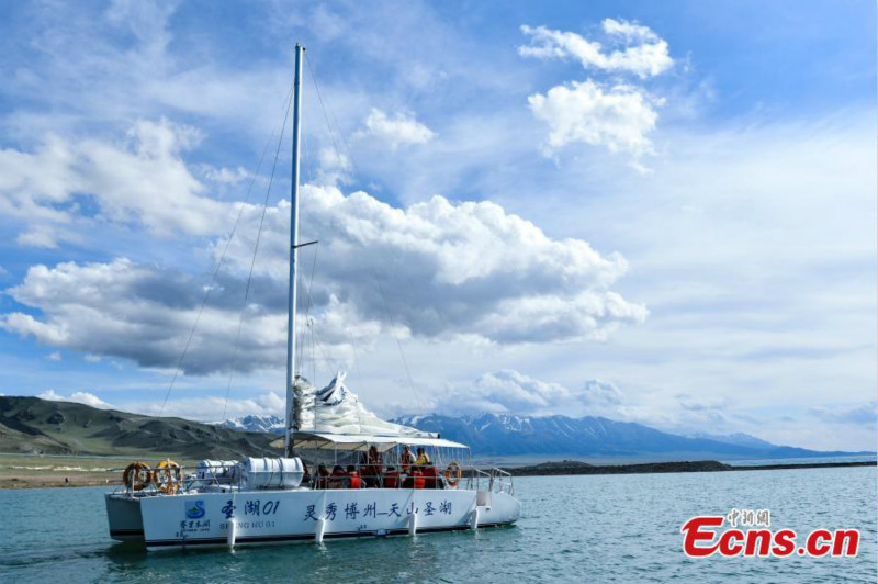 Le plus haut lac du Xinjiang, une merveille naturelle