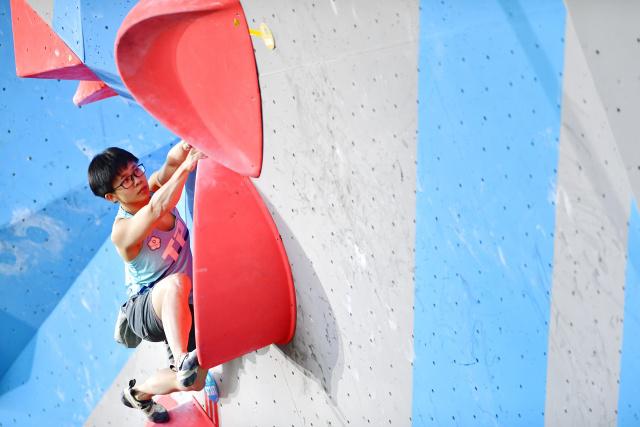 Lhassa accueille une compétition d'escalade sur le thème ? Une Ceinture, une Route ?