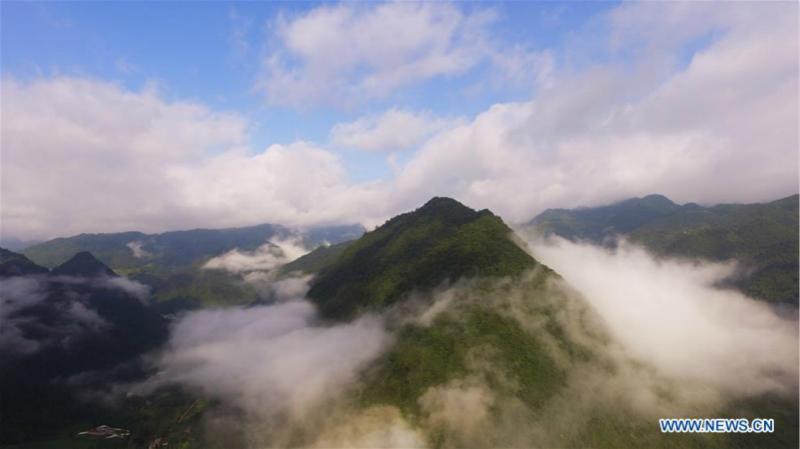 Chine: beau paysage d'un bourg à Chongqing