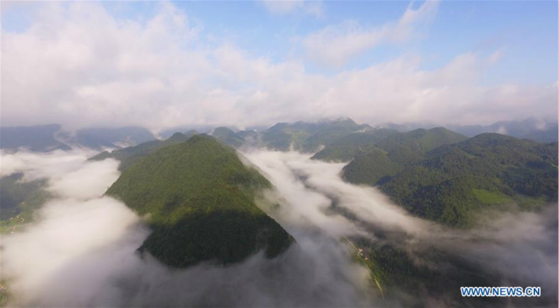 Chine: beau paysage d'un bourg à Chongqing