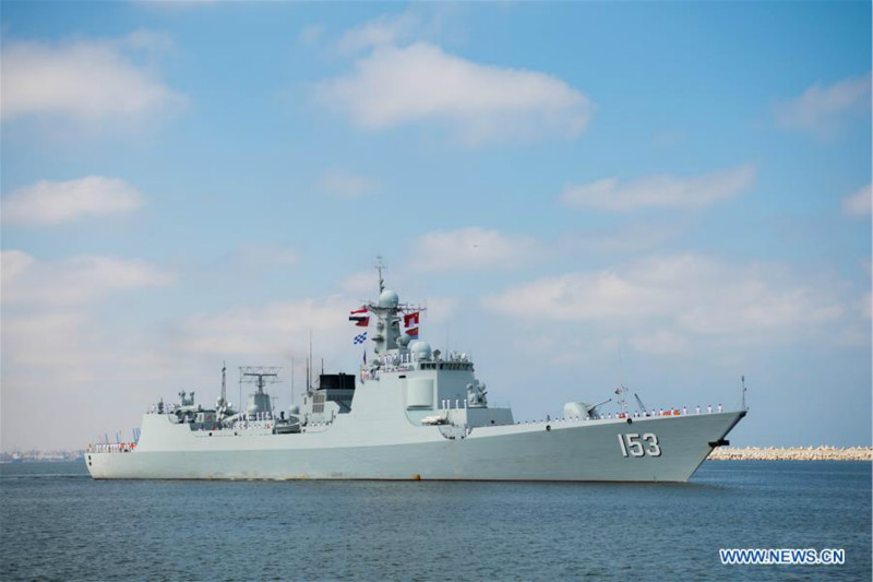 Le destroyer lance-missiles chinois Xi'an fait une escale technique à Alexandrie en Egypte