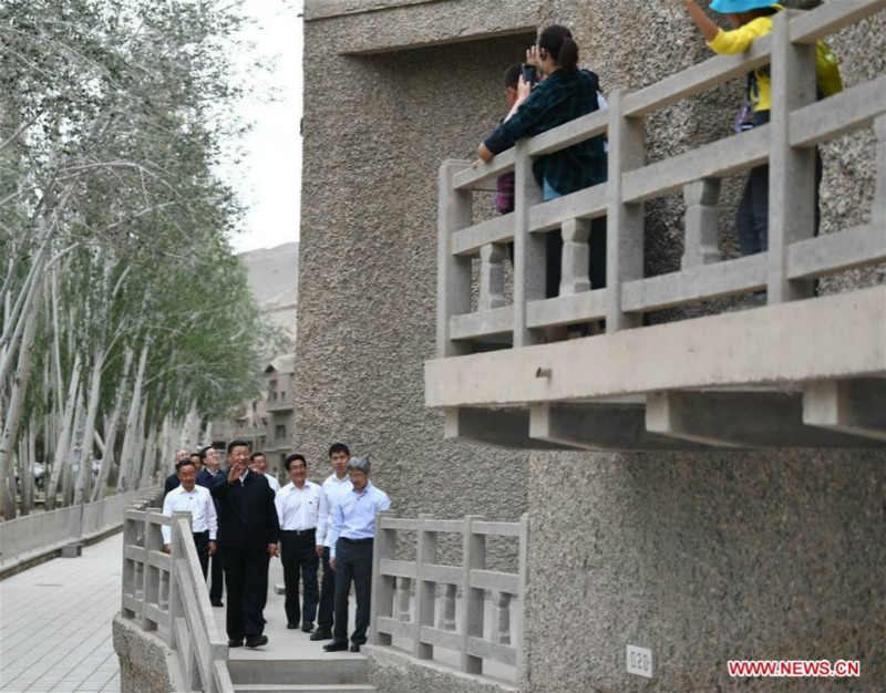 Xi Jinping visite un site du patrimoine culturel au Gansu