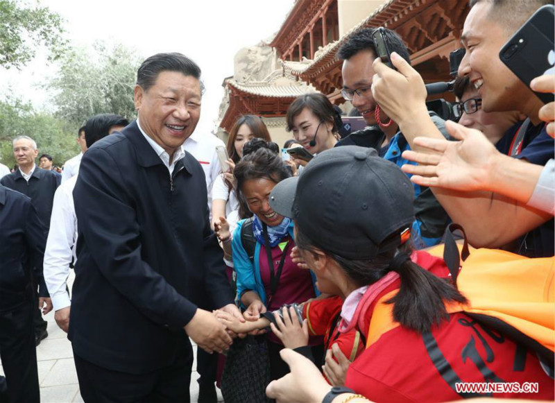 Xi Jinping visite un site du patrimoine culturel au Gansu