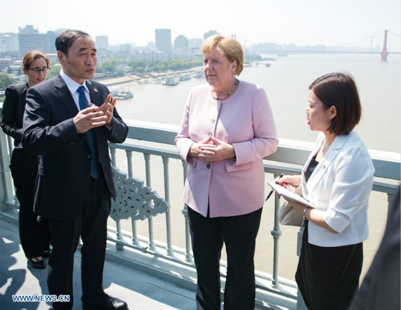 Visite de la chancelière allemande dans le centre de la Chine