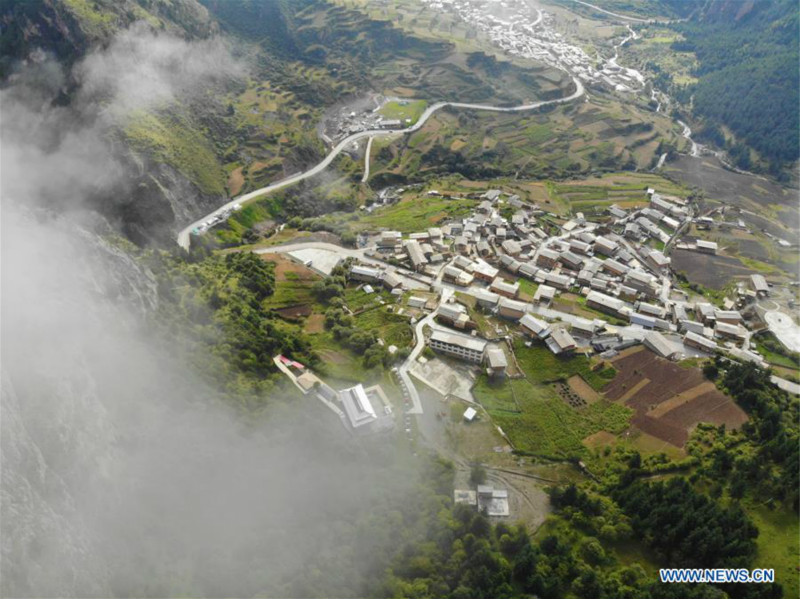 Chine: paysage de la zone pittoresque de Zhagana au Gansu