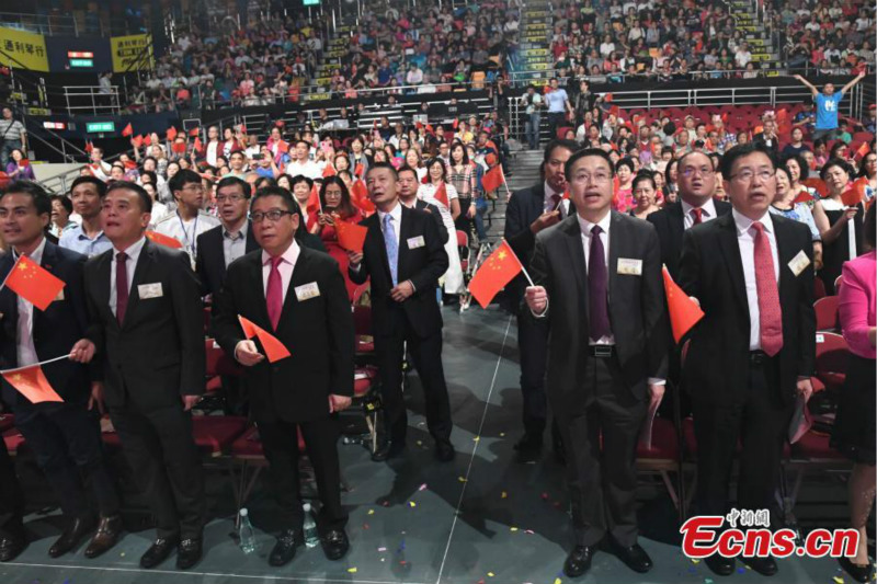 Hong Kong : un gala célèbre le 70e anniversaire de la République populaire de Chine